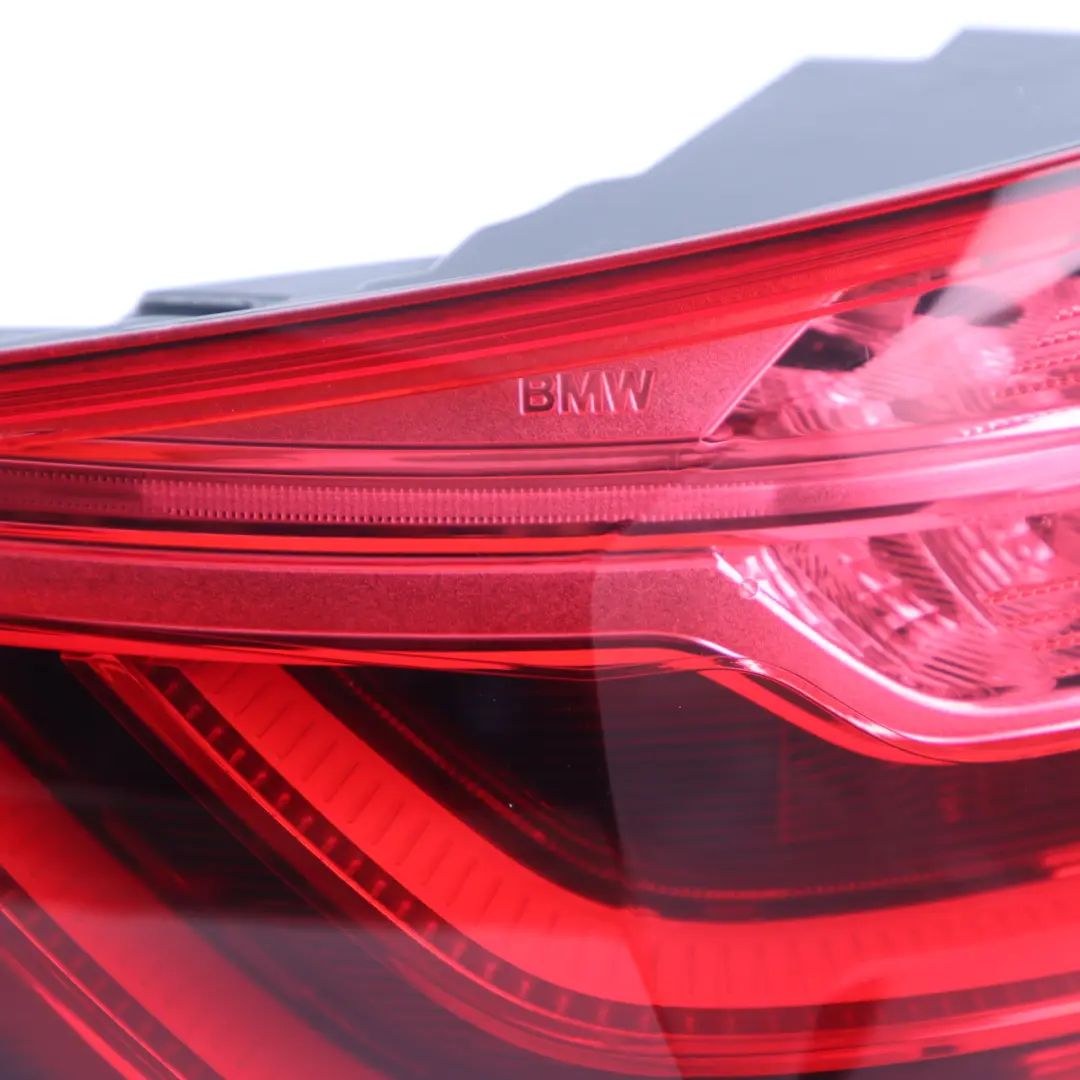 Lampe Coffre Arrière Panneau Latéral Gauche pour BMW F11 à propos du numéro de pièce 7370345 BMW F11 Lampe Coffre Arrière Panneau Latéral Gauche - SKU 7370345 - Numéro de pièce 7370345