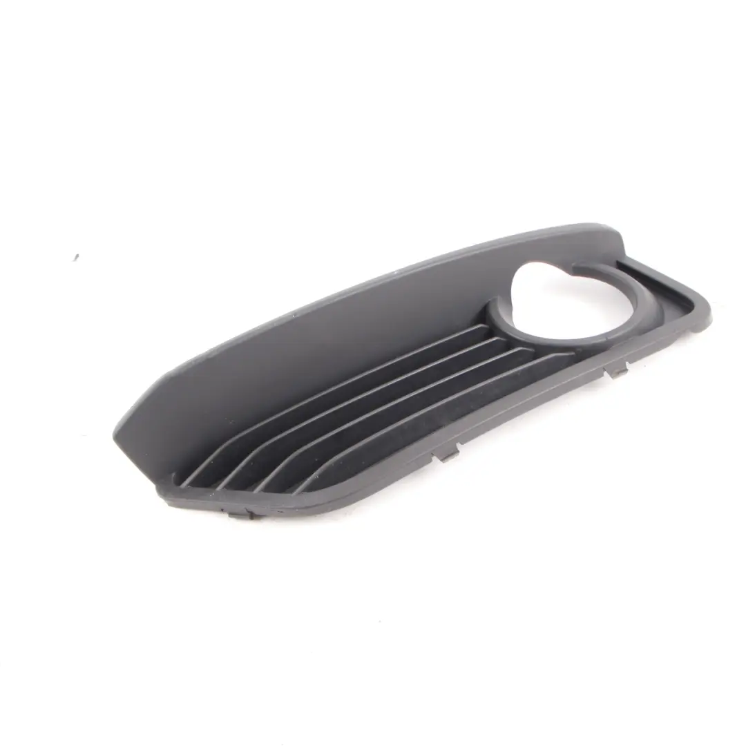 Cubierta antiniebla parachoques delantero izquierdo para BMW F20 F21 LCI con número de pieza 7371665 BMW F20 F21 LCI Cubierta antiniebla parachoques delantero izquierdo - SKU 7371665 - Número de pieza 7371665