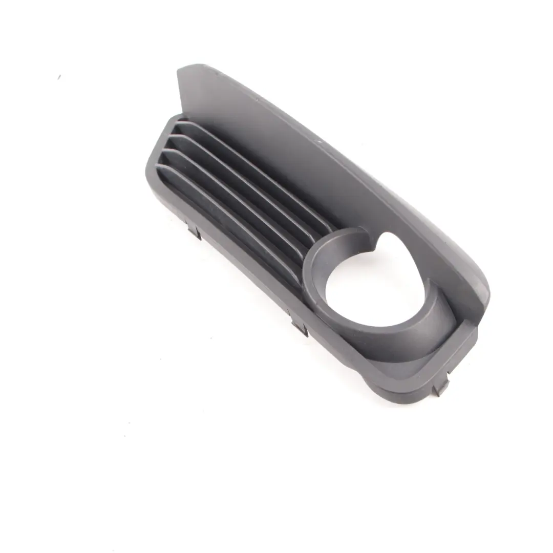 Cache antibrouillard chocs avant gauche Grille calandre pour BMW F20 F21 LCI à propos du numéro de pièce 7371665 BMW F20 F21 LCI Cache antibrouillard chocs avant gauche Grille calandre - SKU 7371665 - Numéro de pièce 7371665