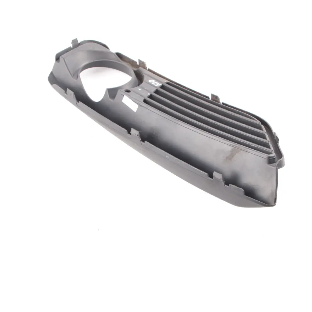 BMW F20 F21 LCI Grille Protection Pare Chocs Avant Droit Antibrouillard - SKU 7371670 - Numéro de pièce 7371670
