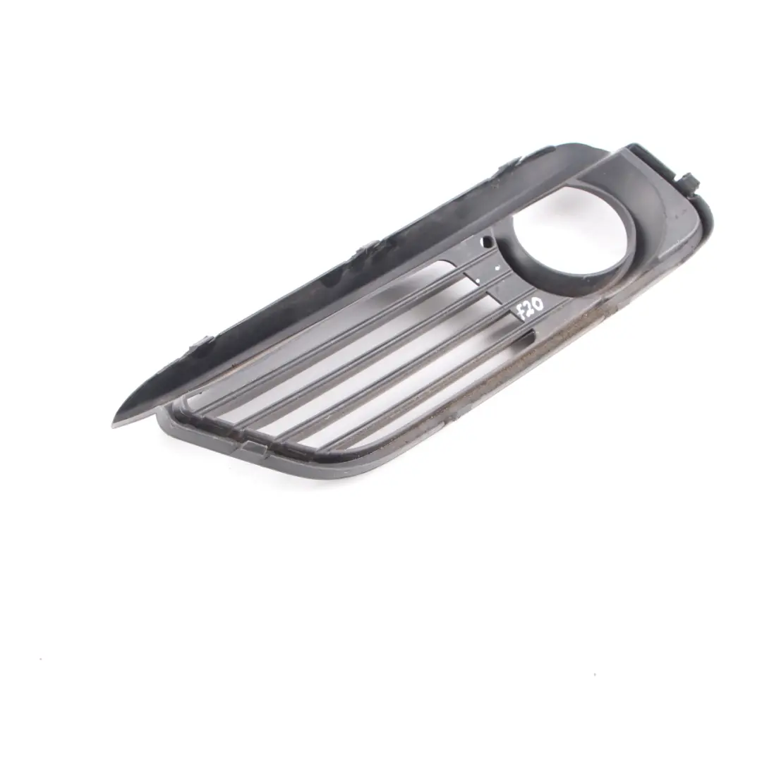 Fendinebbia Copertura Paraurti Anteriore Griglia Destra per BMW F20 F21 LCI con numero di parte 7371670 BMW F20 F21 LCI Fendinebbia Copertura Paraurti Anteriore Griglia Destra - SKU 7371670 - Numero di parte 7371670