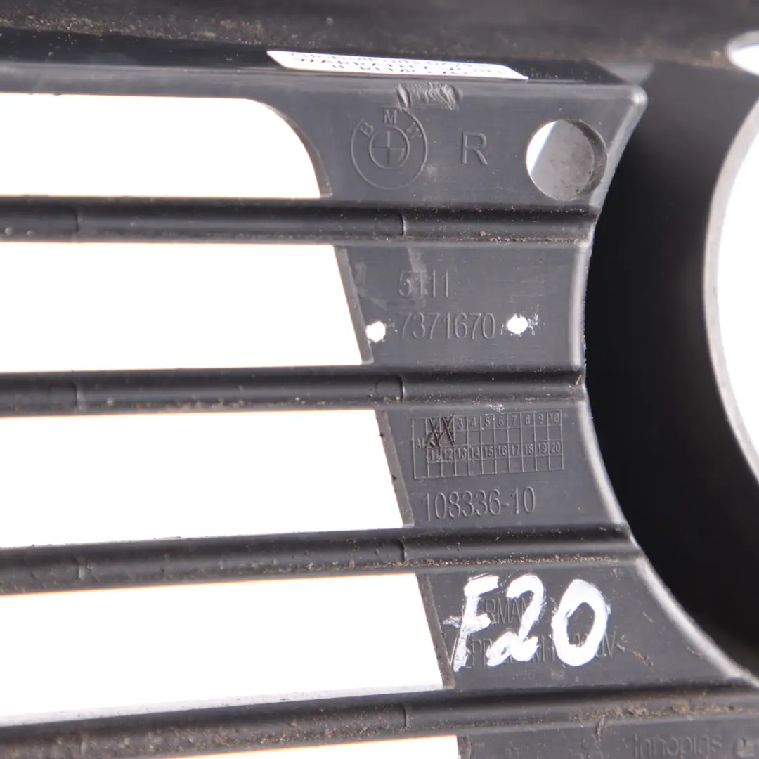 Grille Protection Pare Chocs Avant Droit Antibrouillard pour BMW F20 F21 LCI à propos du numéro de pièce 7371670 BMW F20 F21 LCI Grille Protection Pare Chocs Avant Droit Antibrouillard - SKU 7371670 - Numéro de pièce 7371670