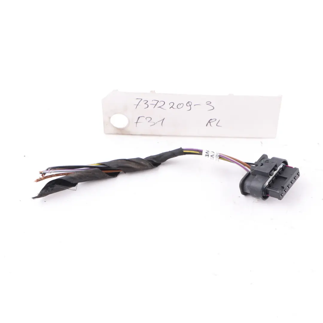 BMW F31 LCI Fanale Pannello Laterale Sinistro Spina Presa Cablaggio 1-2141397-1 - SKU 7372209-3 - Numero di parte 7372209