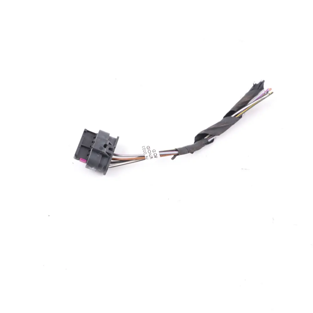 Luz Trasera Panel Lateral Izquierda Enchufe Cableado 1-2141397-1 para BMW F31 LCI con número de pieza 7372209 BMW F31 LCI Luz Trasera Panel Lateral Izquierda Enchufe Cableado 1-2141397-1 - SKU 7372209-3 - Número de pieza 7372209