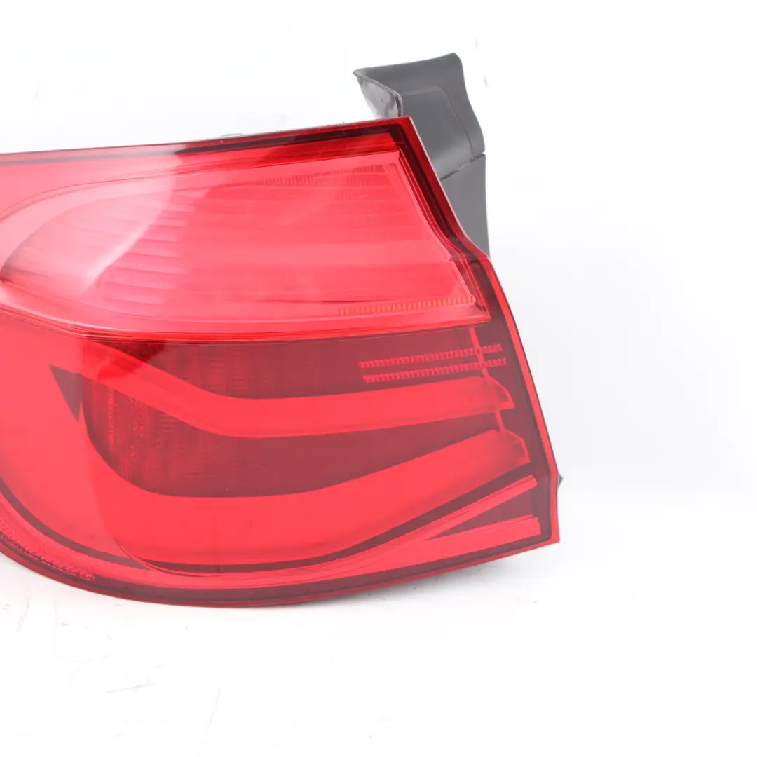 Fanale Posteriore Illuminazione Pannello Laterale Sinistro per BMW F31 LCI con numero di parte 7372209 BMW F31 LCI Fanale Posteriore Illuminazione Pannello Laterale Sinistro - SKU 7372209 - Numero di parte 7372209