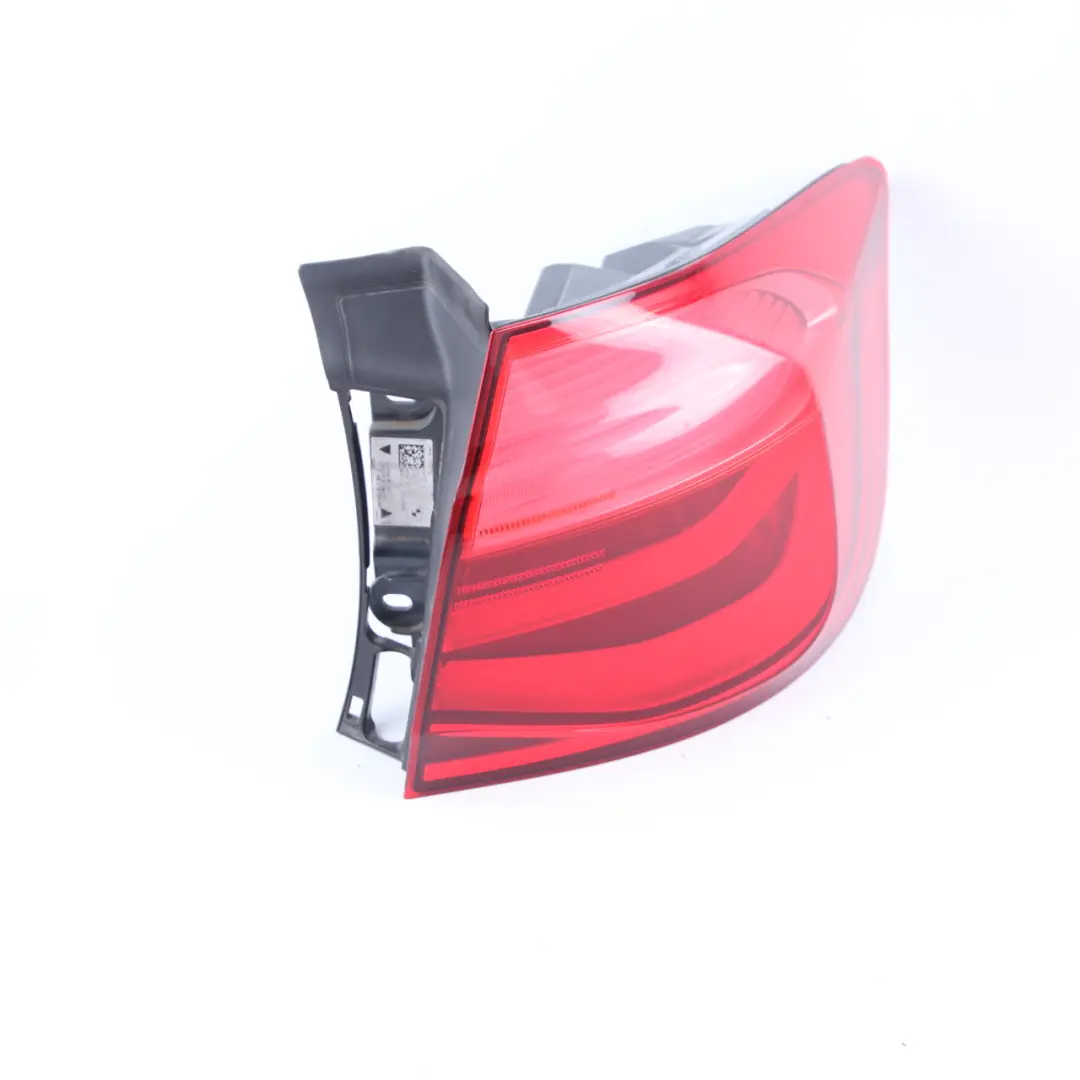 Lampada posteriore BMW F31 LCI Illuminazione pannello laterale destro per con numero di parte 7372210 Lampada posteriore BMW F31 LCI Illuminazione pannello laterale destro - SKU 7372210 - Numero di parte 7372210