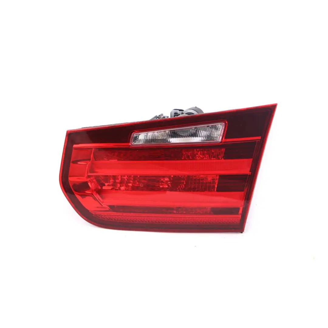 Luce posteriore nel bagagliaio del coperchio baule Lampada destra per BMW F30 F31 con numero di parte 7372794 BMW F30 F31 Luce posteriore nel bagagliaio del coperchio baule Lampada destra - SKU 7372794 - Numero di parte 7372794