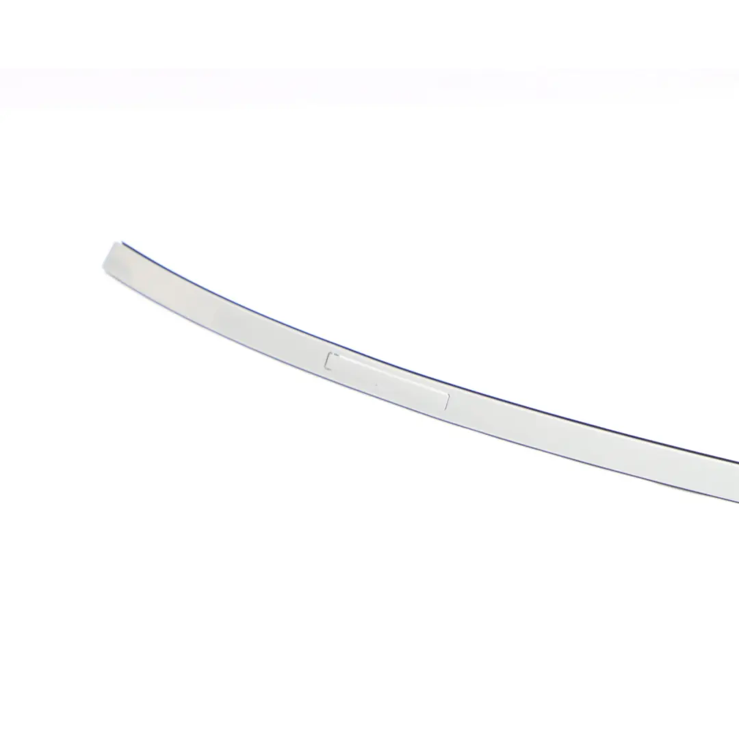 Modanatura tetto destro Striscia di rivestimento Glacier Silver - A83 per BMW F36 con numero di parte 7372800 BMW F36 Modanatura tetto destro Striscia di rivestimento Glacier Silver - A83 - SKU 7372800-GSB - Numero di parte 7372800
