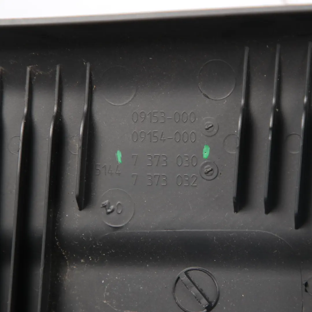 Osłona Ramka Szyby Panel Przód do BMW F23 Cabrio o numerze 7373030 BMW F23 Cabrio Osłona Ramka Szyby Panel Przód - SKU 7373030 - Numer Części 7373030