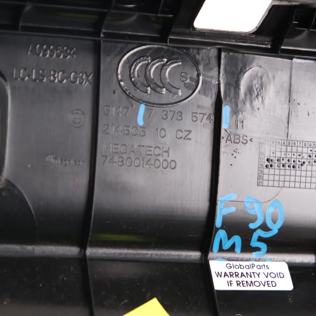 Coperchio soglia Bordo bagagliaio Rivestimenti posteriori per BMW G30 con numero di parte 7373574 BMW G30 Coperchio soglia Bordo bagagliaio Rivestimenti posteriori - SKU 7373574 - Numero di parte 7373574