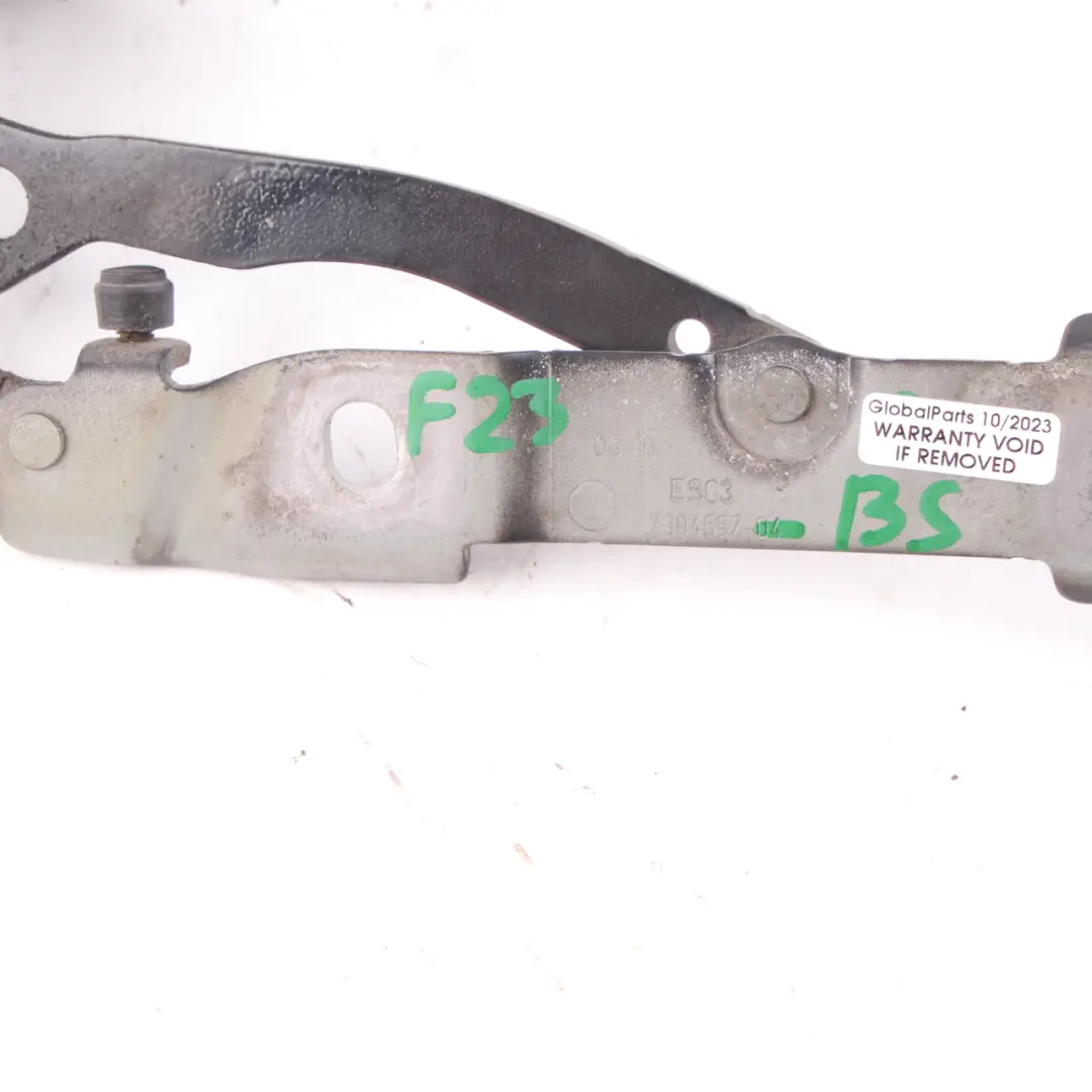 Charnière de coffre gauche Noir Saphir Métallisé - 475 7304557 pour BMW F22 F23 à propos du numéro de pièce 7373847 BMW F22 F23 Charnière de coffre gauche Noir Saphir Métallisé - 475 7304557 - SKU 7373847-BS - Numéro de pièce 7373847