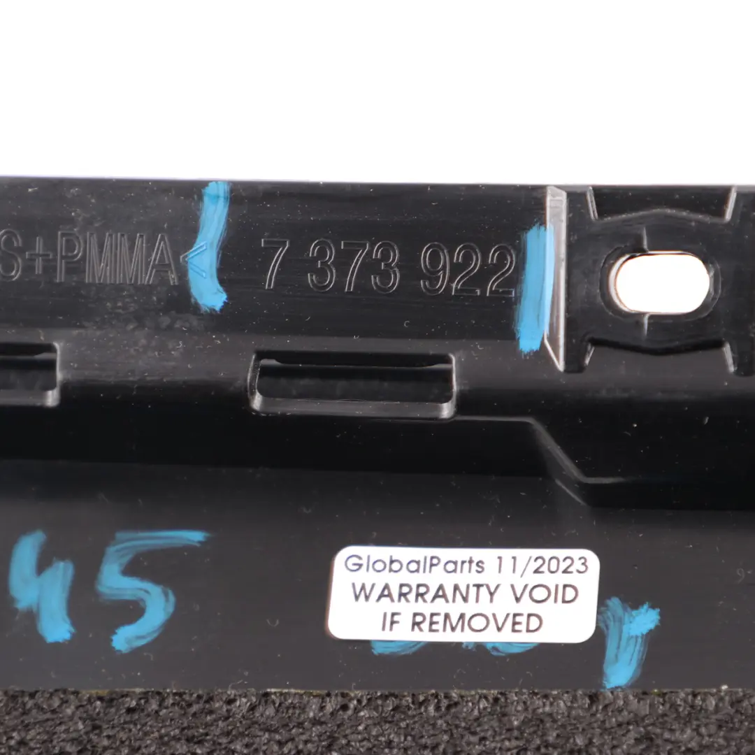 Columna Delantera B Pilar Puerta Derecha Acabado Alto Brillo para BMW F45 con número de pieza 7373922 BMW F45 Columna Delantera B Pilar Puerta Derecha Acabado Alto Brillo - SKU 7373922 - Número de pieza 7373922