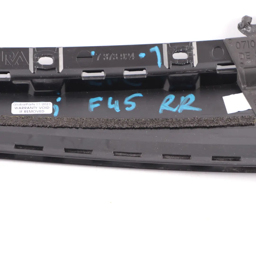 Couvercle Colonne B Porte Arrière Droite Finition Brillante pour BMW F45 à propos du numéro de pièce 7373924 BMW F45 Couvercle Colonne B Porte Arrière Droite Finition Brillante - SKU 7373924-1 - Numéro de pièce 7373924