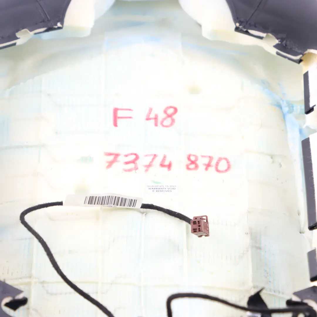 Siège avant droit chauffant Couverture de dossier en cuir noir pour BMW F45 X1 F48 à propos du numéro de pièce 7374870 BMW F45 X1 F48 Siège avant droit chauffant Couverture de dossier en cuir noir - SKU 7374870 - Numéro de pièce 7374870