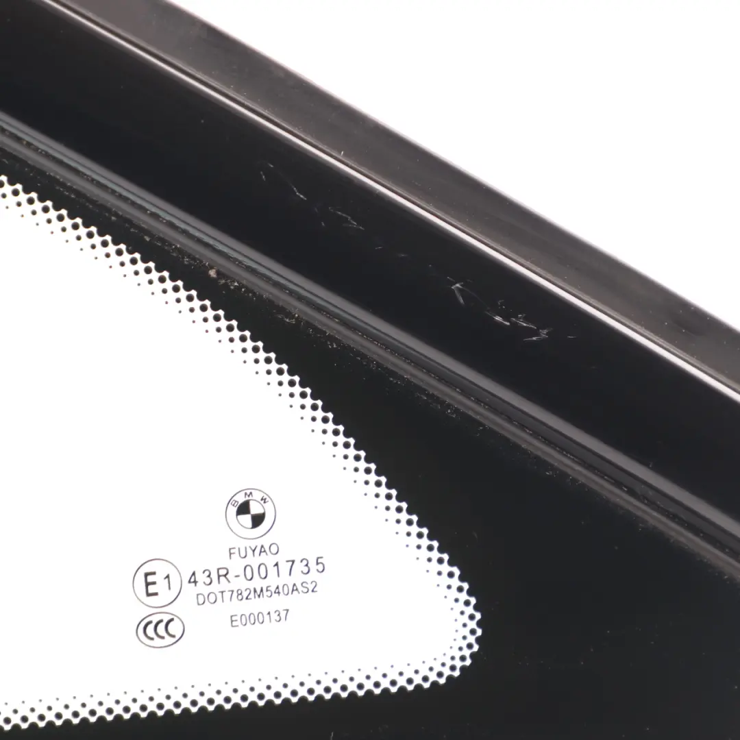 Cuarto Ventana Delantera Triángulo Vidrio AS2 Acristalamiento para BMW F45 con número de pieza 7375182 BMW F45 Cuarto Ventana Delantera Triángulo Vidrio AS2 Acristalamiento - SKU 7375182 - Número de pieza 7375182
