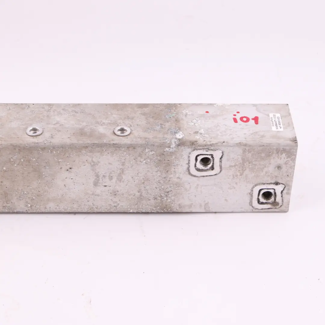 Élément de déformation du support pare-chocs arrière gauche pour BMW i3 I01 à propos du numéro de pièce 7375467 BMW i3 I01 Élément de déformation du support pare-chocs arrière gauche - SKU 7375467 - Numéro de pièce 7375467