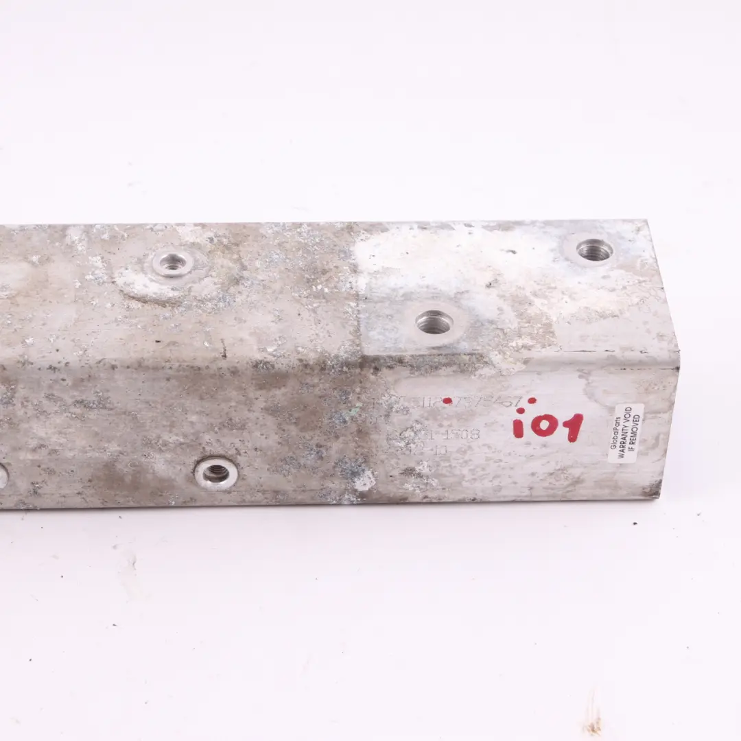 Élément de déformation du support pare-chocs arrière gauche pour BMW i3 I01 à propos du numéro de pièce 7375467 BMW i3 I01 Élément de déformation du support pare-chocs arrière gauche - SKU 7375467 - Numéro de pièce 7375467