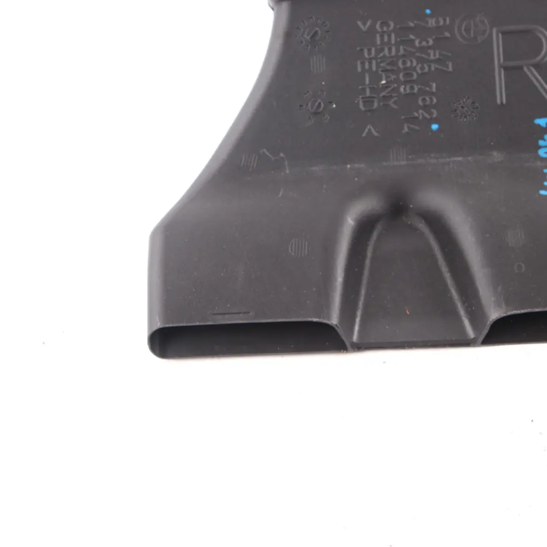 Kanał Wlot Powietrza Prawy Tył do BMW G30 G31 o numerze 7375762 BMW G30 G31 Kanał Wlot Powietrza Prawy Tył - SKU 7375762 - Numer Części 7375762