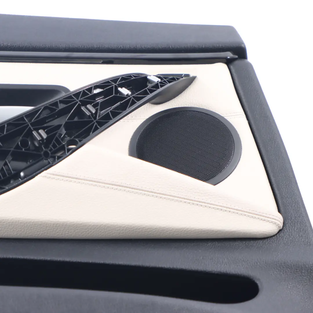 Rivestimento scheda porta posteriore sinistra Pannello pelle bianco per BMW F36 con numero di parte 7376355 BMW F36 Rivestimento scheda porta posteriore sinistra Pannello pelle bianco - SKU 7376355-1 - Numero di parte 7376355