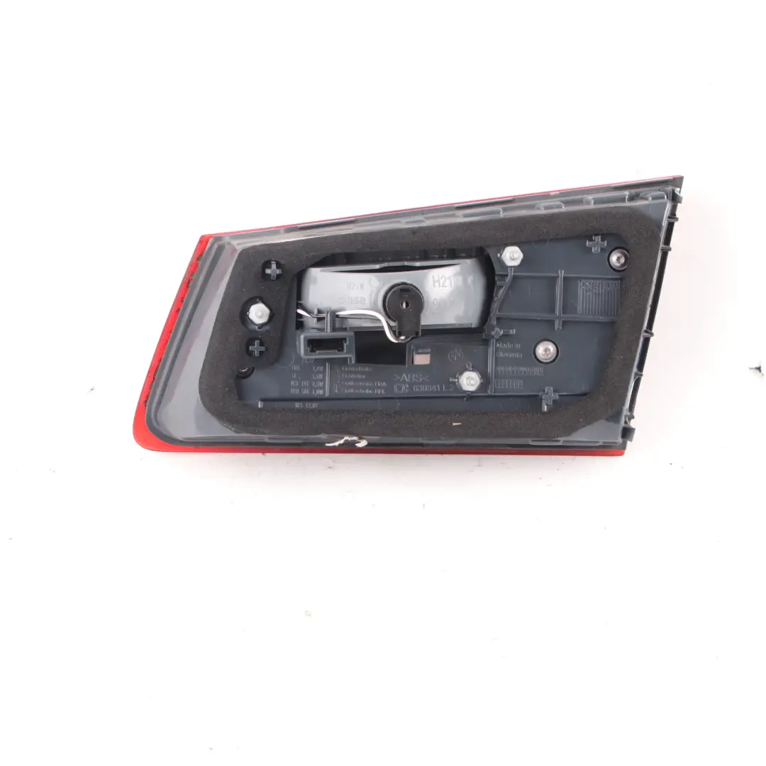 Feu Arrière BMW F90 M5 G30 Feu LED dans le couvercle coffre hayon gauche pour à propos du numéro de pièce 7376473 Feu Arrière BMW F90 M5 G30 Feu LED dans le couvercle coffre hayon gauche - SKU 7376473 - Numéro de pièce 7376473