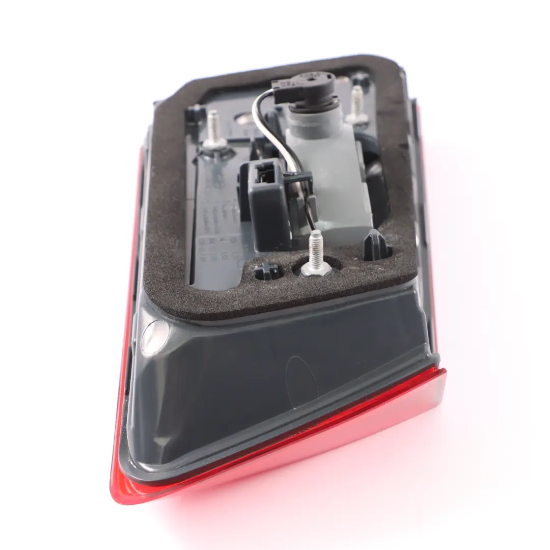 Lampada posteriore BMW G30 F90 M5 Luce destra Portellone bagagliaio per con numero di parte 7376474 Lampada posteriore BMW G30 F90 M5 Luce destra Portellone bagagliaio - SKU 7376474-2 - Numero di parte 7376474