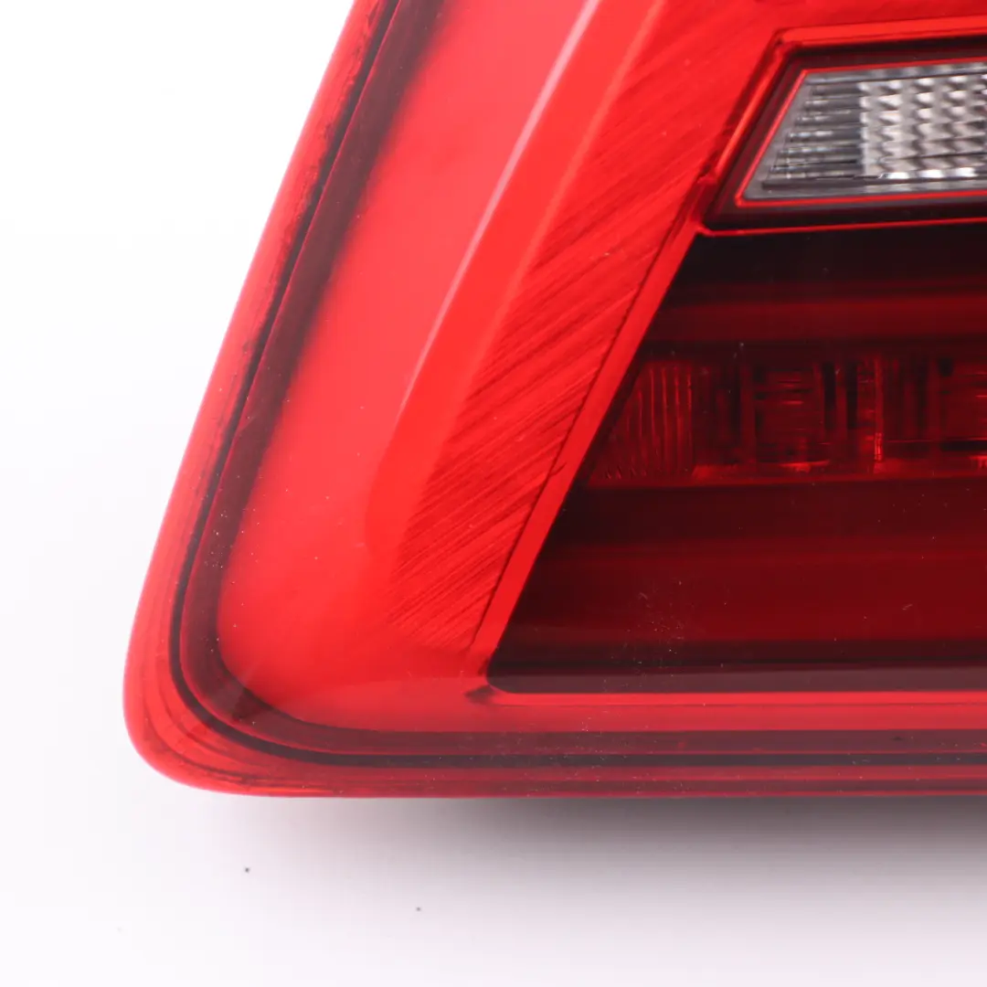 Lampa Pokrywy Klapy Bagażnika Tylna Prawy Tył do BMW G30 F90 M5 o numerze 7376474 BMW G30 F90 M5 Lampa Pokrywy Klapy Bagażnika Tylna Prawy Tył - SKU 7376474 - Numer Części 7376474