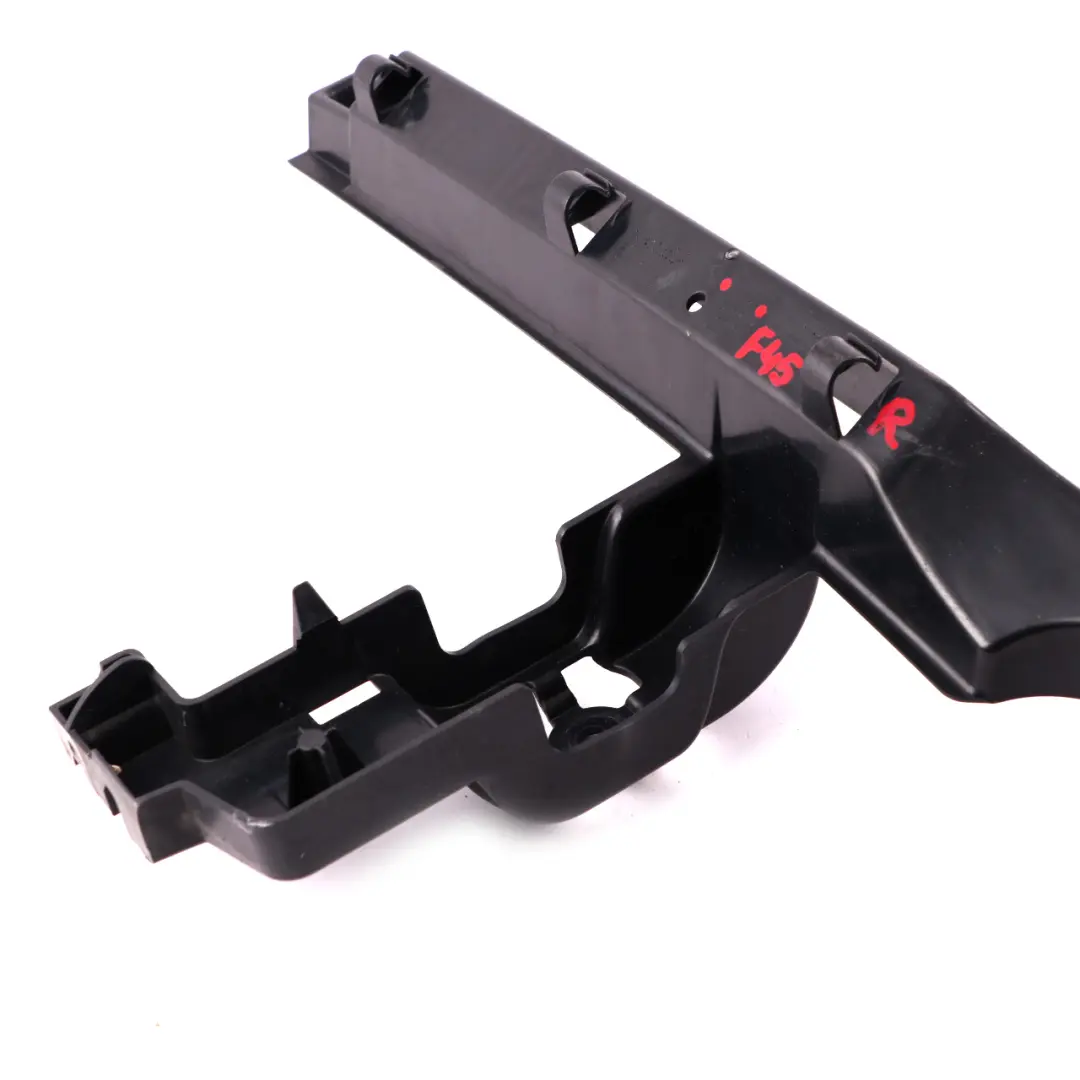 Supporto guida paraurti posteriore destro per BMW Serie 2 F45 LCI con numero di parte 7376926 BMW Serie 2 F45 LCI Supporto guida paraurti posteriore destro - SKU 7376926 - Numero di parte 7376926