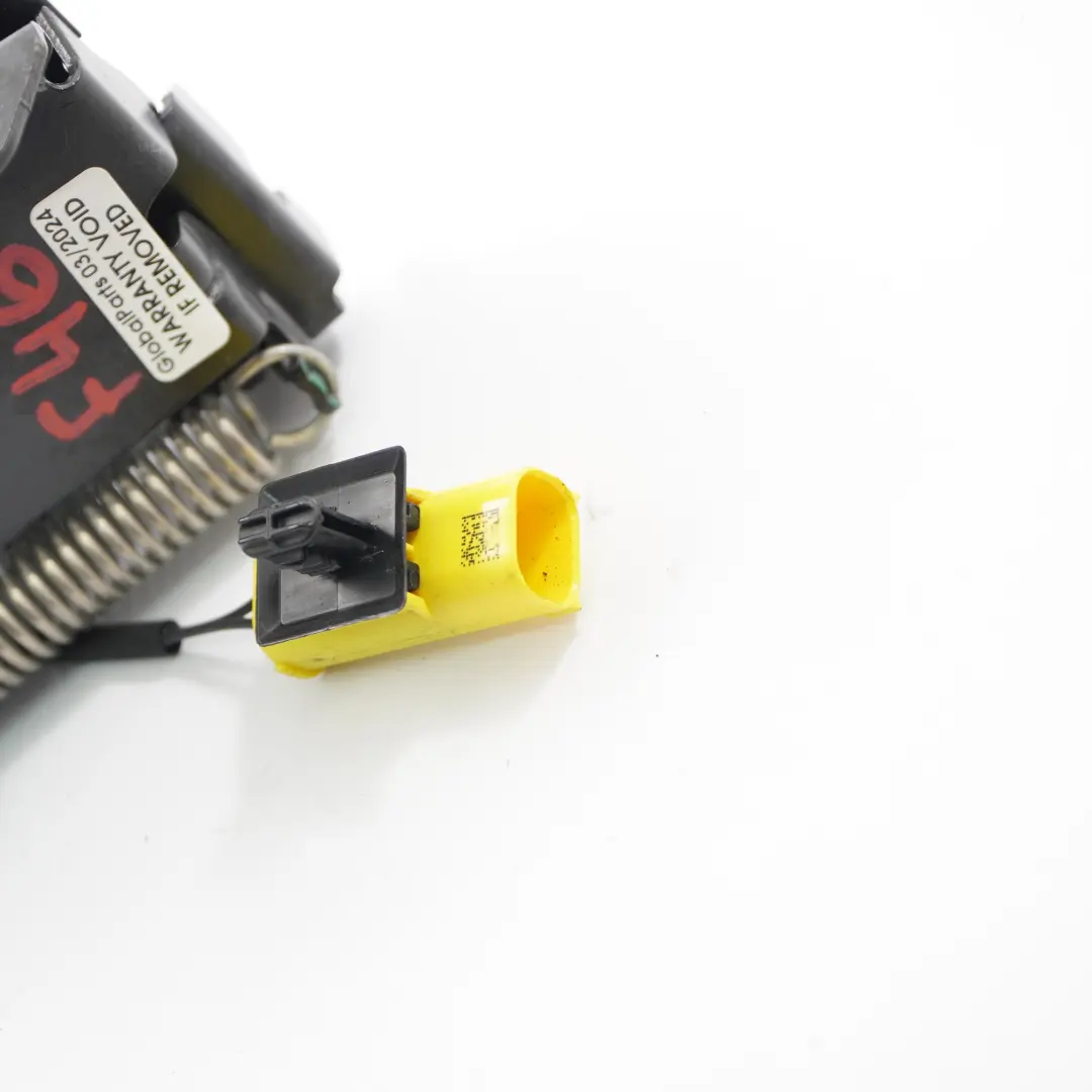 Verrouillage capot BMW F46 F48 LCI Actionneur verrouillage avant droit pour à propos du numéro de pièce 7376977 Verrouillage capot BMW F46 F48 LCI Actionneur verrouillage avant droit - SKU 7376977 - Numéro de pièce 7376977