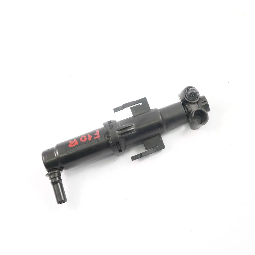 Dysza Spryskiwacza Przedniej Lampy Prawa do BMW F10 F11 o numerze 7377668 BMW F10 F11 Dysza Spryskiwacza Przedniej Lampy Prawa - SKU 7377668 - Numer Części 7377668