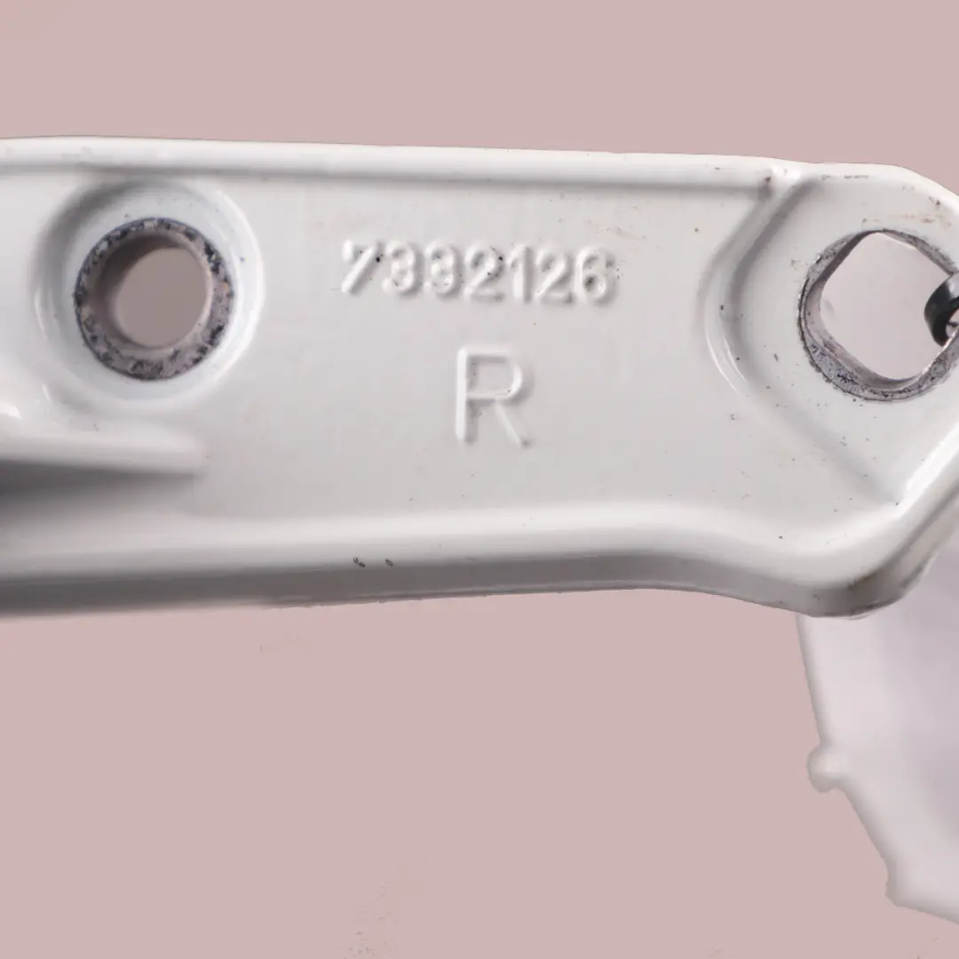 Soporte Amortiguador Maletero Derecho Alpinweiss 3-300 7332126 para BMW F36 con número de pieza 7378118 BMW F36 Soporte Amortiguador Maletero Derecho Alpinweiss 3-300 7332126 - SKU 7378118-AW - Número de pieza 7378118