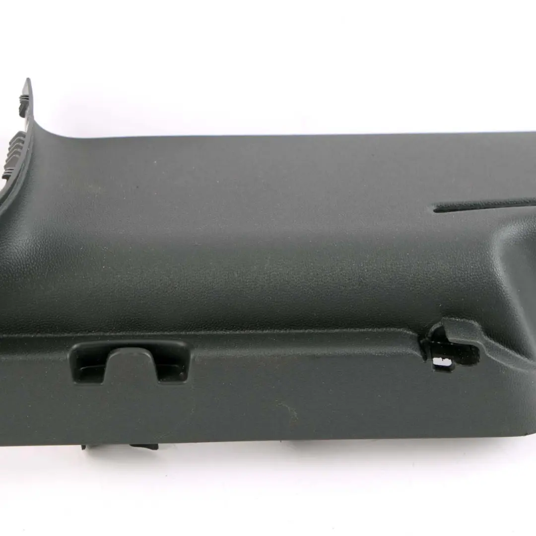 Rivestimento Pilastro Posteriore Sinistro Nero per Mini Countryman F60 con numero di parte 7378209 Mini Countryman F60 Rivestimento Pilastro Posteriore Sinistro Nero - SKU 7378209 - Numero di parte 7378209
