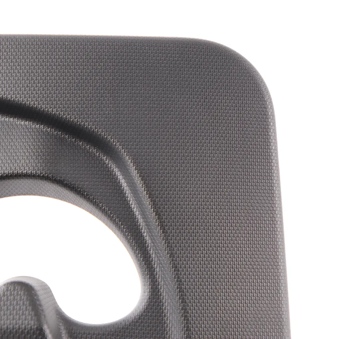 Gancio Appendiabiti Posteriore Interno Sinistro Tetto Nero 7333467 per BMW X1 F48 con numero di parte 7378633 BMW X1 F48 Gancio Appendiabiti Posteriore Interno Sinistro Tetto Nero 7333467 - SKU 7378633 - Numero di parte 7378633