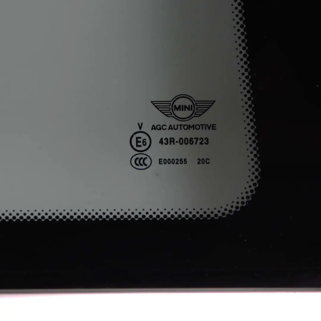 Ventana Trasera Lateral Cuarto De Vidrio Tintado Negro Derecho para Mini Cooper F56 con número de pieza 7378672 Mini Cooper F56 Ventana Trasera Lateral Cuarto De Vidrio Tintado Negro Derecho - SKU 7378672 - Número de pieza 7378672