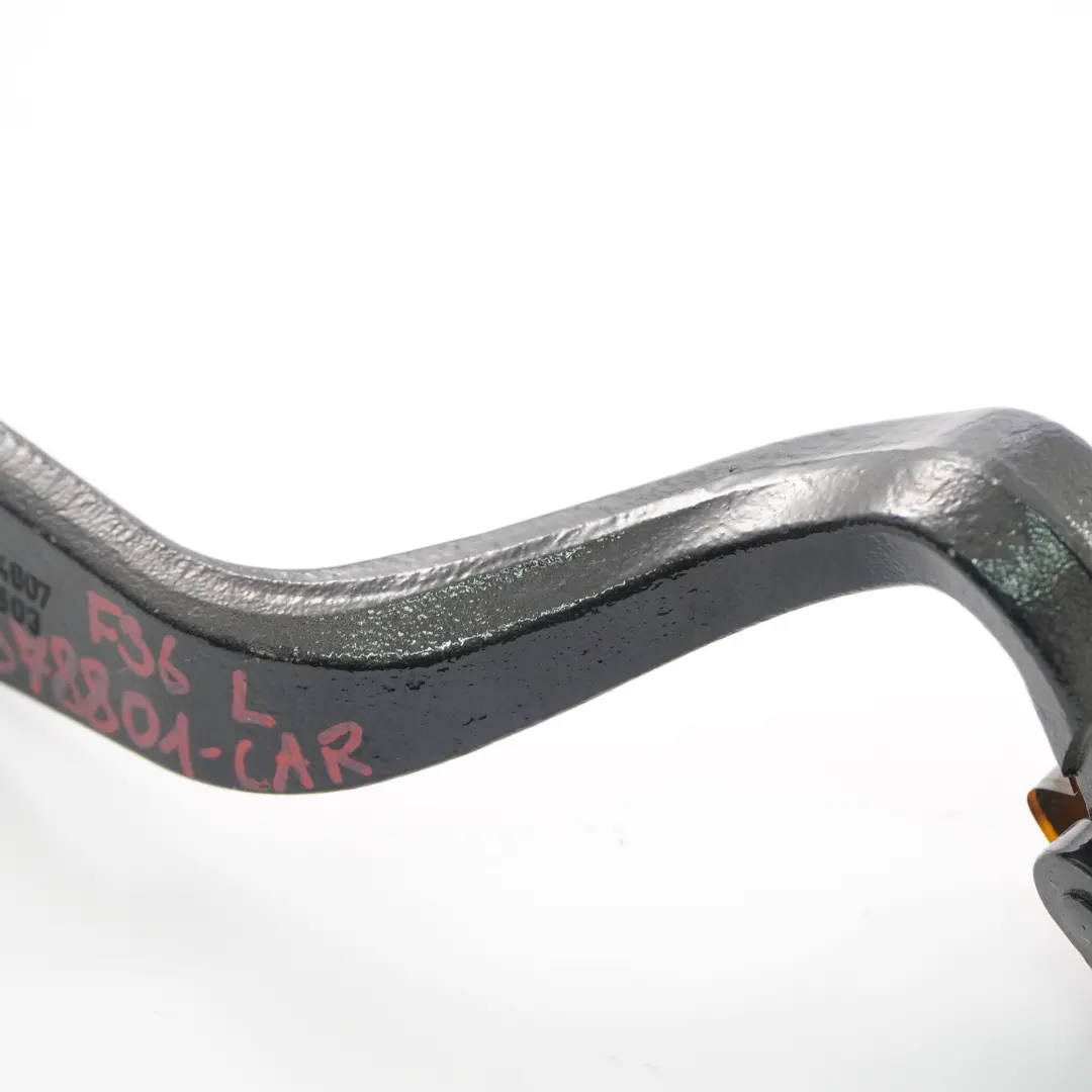 Maletero Tapa Bisagra Trasera Izquierda Carbon Black - 416 para BMW F36 con número de pieza 7378801 BMW F36 Maletero Tapa Bisagra Trasera Izquierda Carbon Black - 416 - SKU 7378801-CAR - Número de pieza 7378801