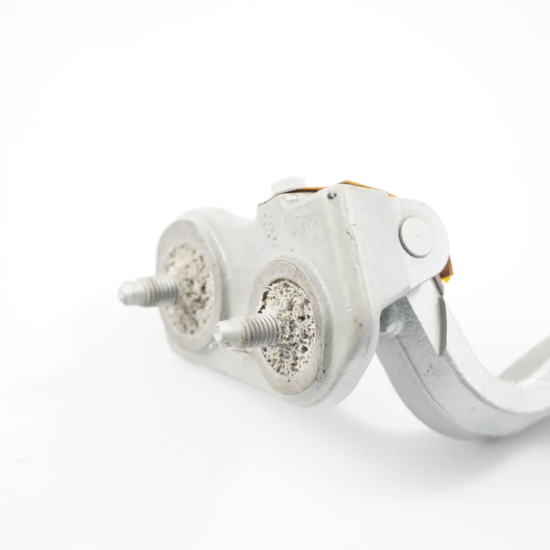 Cerniera portellone posteriore sinistro Argento Ghiacciato A83 per BMW F36 con numero di parte 7378801 BMW F36 Cerniera portellone posteriore sinistro Argento Ghiacciato A83 - SKU 7378801-GSB - Numero di parte 7378801