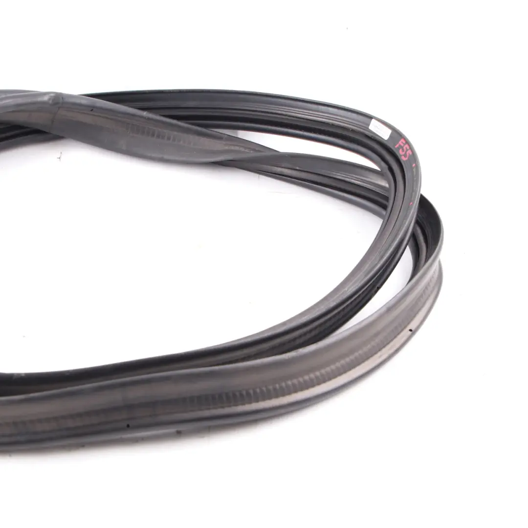 Guarnizione Portellone Posteriore per Mini Cooper One F55 con numero di parte 7379602 Mini Cooper One F55 Guarnizione Portellone Posteriore - SKU 7379602 - Numero di parte 7379602