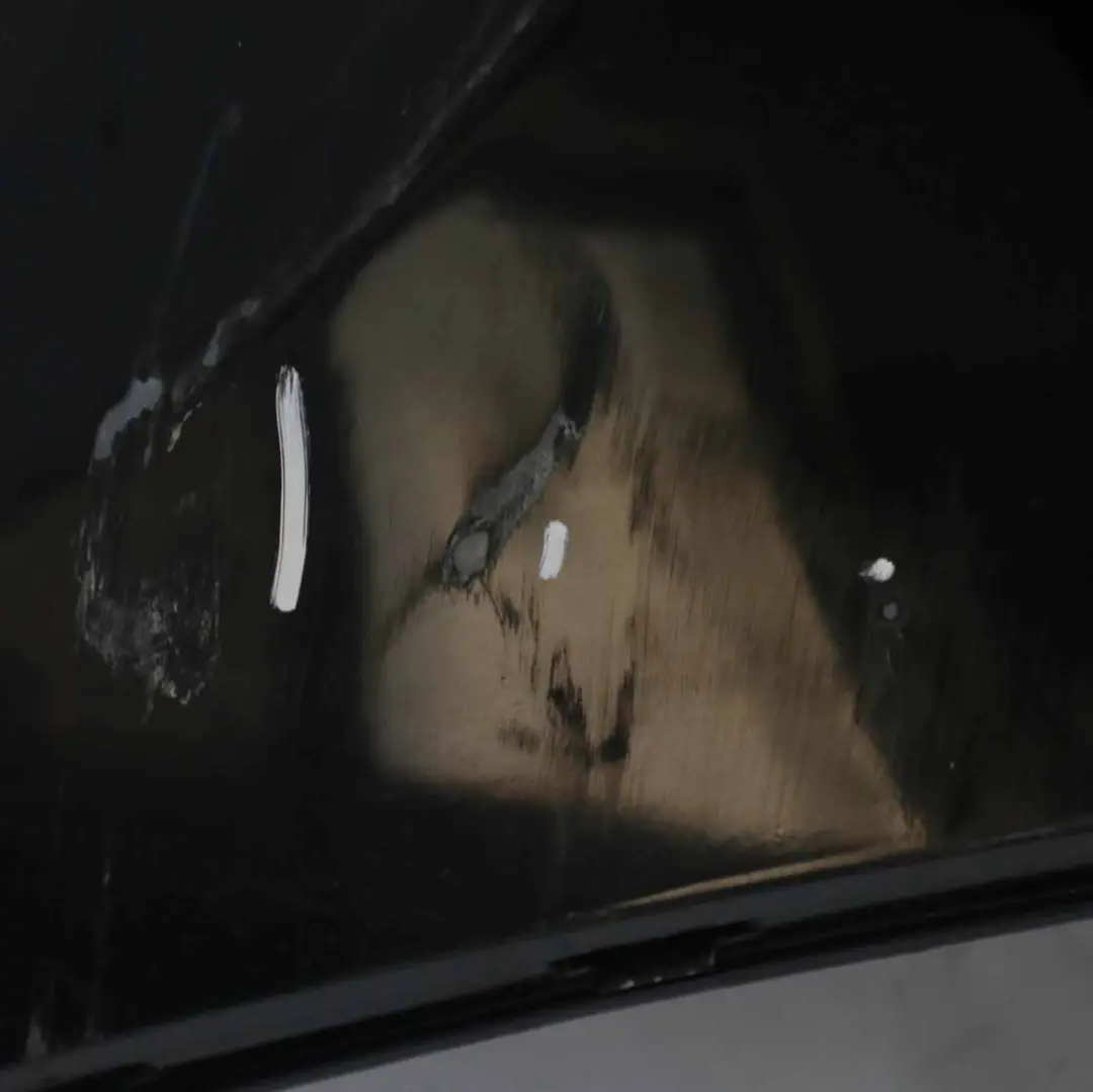 Paraurti posteriore completo Midnight Black Metallic - A94 per Mini Cooper F56 F57 con numero di parte 7380035 Mini Cooper F56 F57 Paraurti posteriore completo Midnight Black Metallic - A94 - SKU 7380009-MNB - Numero di parte 7380035