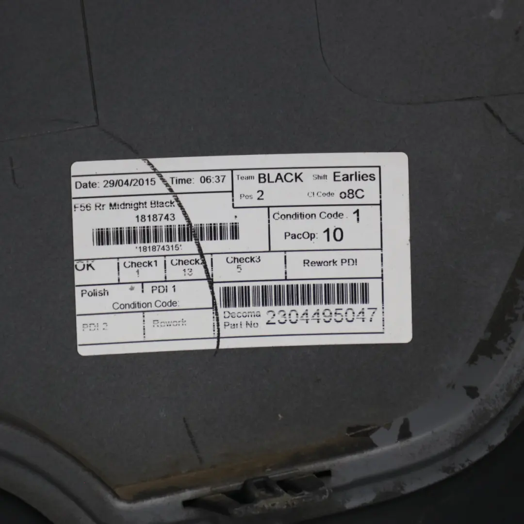 Paraurti posteriore completo Midnight Black Metallic - A94 per Mini Cooper F56 F57 con numero di parte 7380035 Mini Cooper F56 F57 Paraurti posteriore completo Midnight Black Metallic - A94 - SKU 7380009-MNB - Numero di parte 7380035