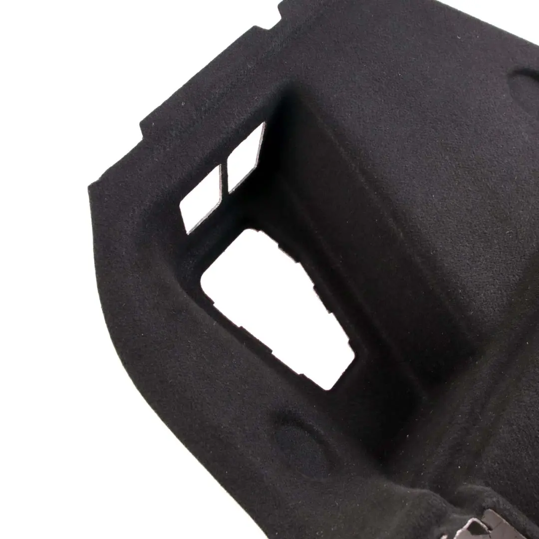 Cubremaletero Panel Trasero Lateral Izquierdo para Mini F60 Countryman con número de pieza 7380667 Mini F60 Countryman Cubremaletero Panel Trasero Lateral Izquierdo - SKU 7380667 - Número de pieza 7380667