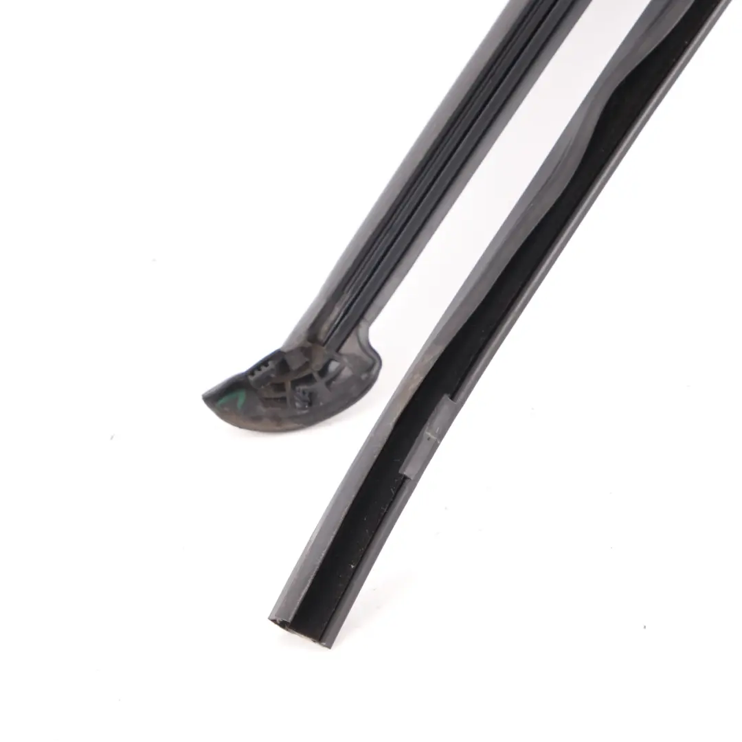 Door Seal Window Guide Sealing Gasket Left N/S to BMW G30 Rear with Part number 7381281 BMW G30 Rear Door Seal Window Guide Sealing Gasket Left N/S - SKU 7381281 - Part number 7381281