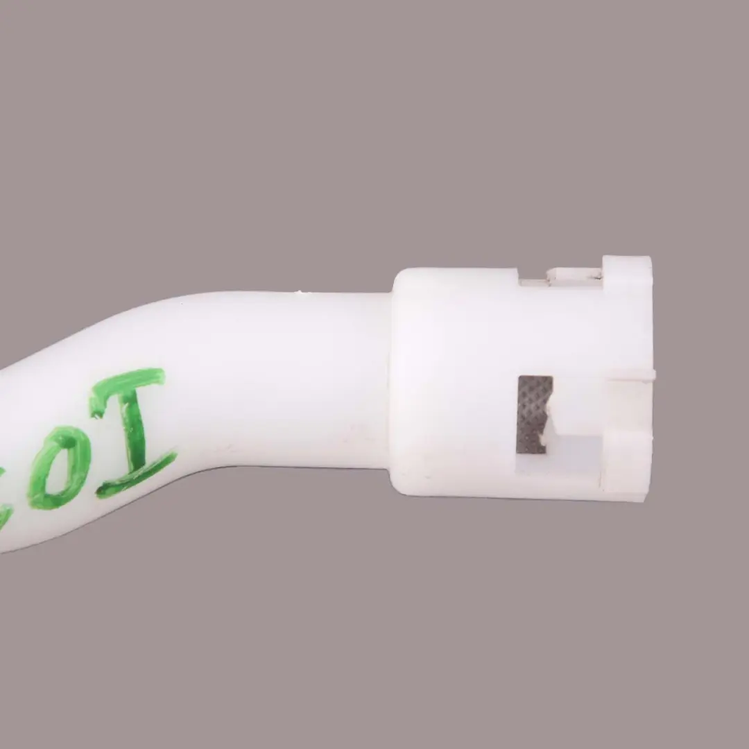 Bouteille Tube de remplissage Réservoir de pare-brise pour BMW i3 I01 à propos du numéro de pièce 7381592 BMW i3 I01 Bouteille Tube de remplissage Réservoir de pare-brise - SKU 7381592-1 - Numéro de pièce 7381592