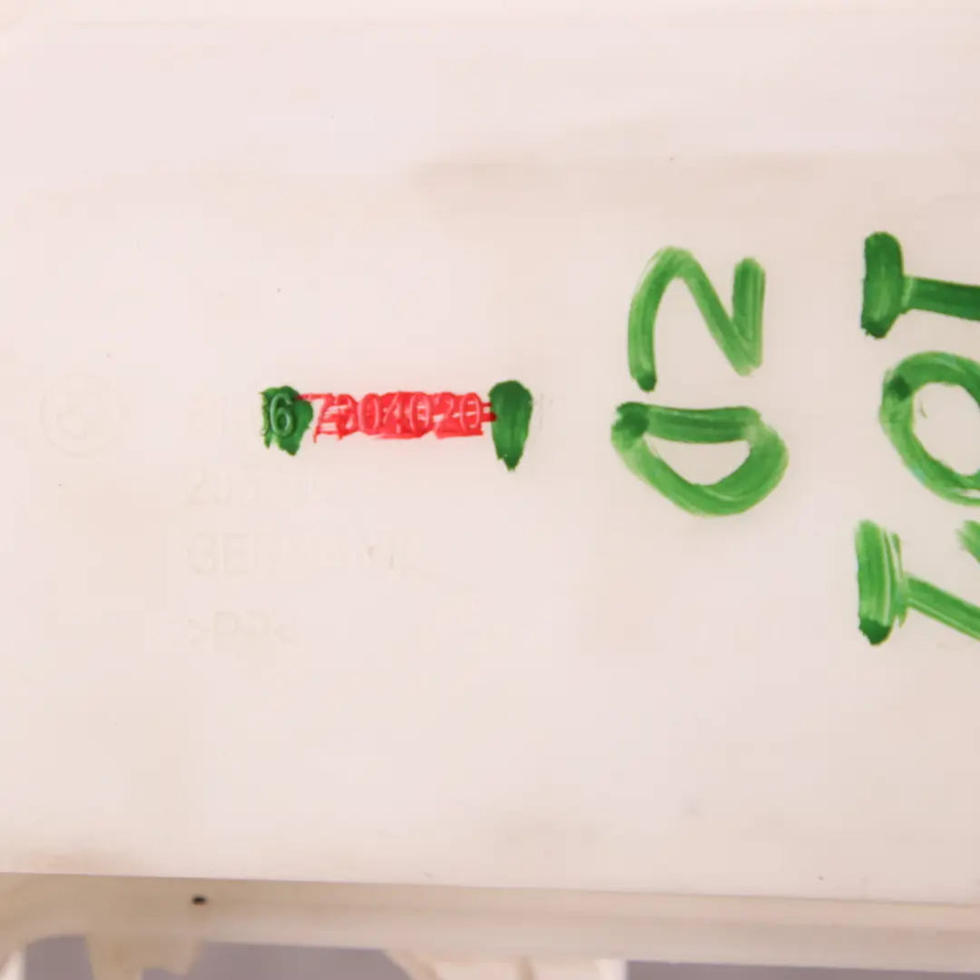 Washer Bottle BMW i3 I01 Windscreen Tank Reservoir With Pump 7304020 to with Part number 7381592 Washer Bottle BMW i3 I01 Windscreen Tank Reservoir With Pump 7304020 - SKU 7381592 - Part number 7381592