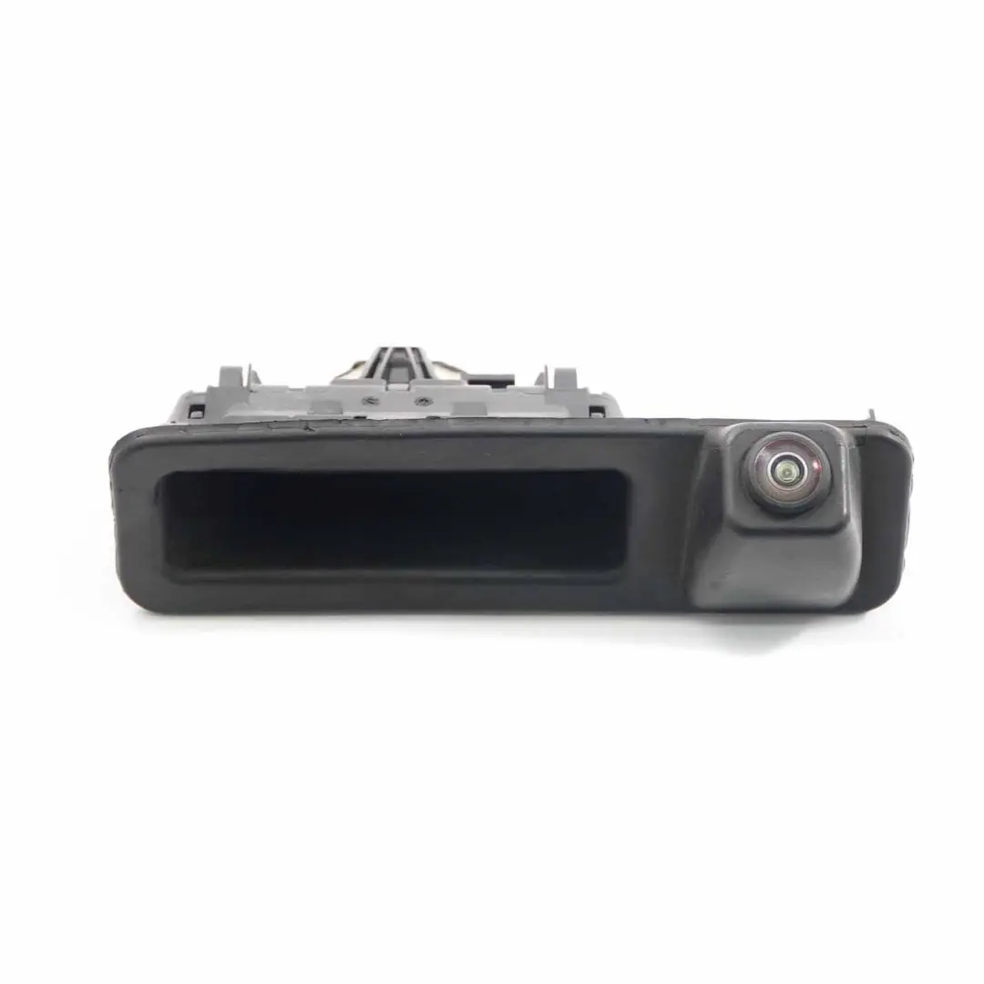 Pulsante coperchio bagagliaio con telecamera per BMW F90 M5 G30 G31 con numero di parte 7381868 BMW F90 M5 G30 G31 Pulsante coperchio bagagliaio con telecamera - SKU 7381868 - Numero di parte 7381868