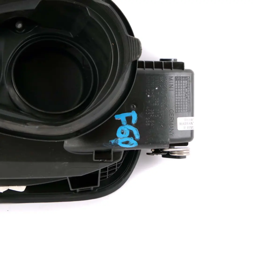 Coperchio dello sportello di rifornimento carburante per Mini Countryman F60 con numero di parte 7382715 Mini Countryman F60 Coperchio dello sportello di rifornimento carburante - SKU 7382715 - Numero di parte 7382715