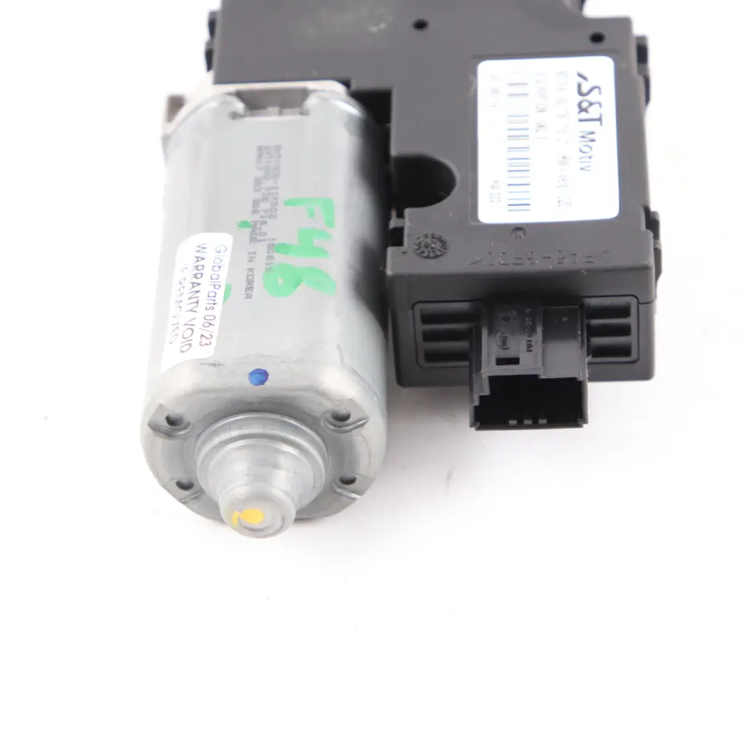 Silnik Silniczek Szyberdachu do BMW X1 F48 LCI o numerze 7383306 BMW X1 F48 LCI Silnik Silniczek Szyberdachu - SKU 7383306 - Numer Części 7383306