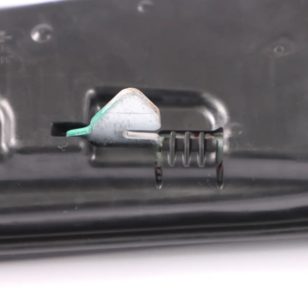 Modulo aria laterale sedile anteriore sinistro per BMW G30 G31 G32 G11 LCI con numero di parte 7383543 BMW G30 G31 G32 G11 LCI Modulo aria laterale sedile anteriore sinistro - SKU 7383543 - Numero di parte 7383543