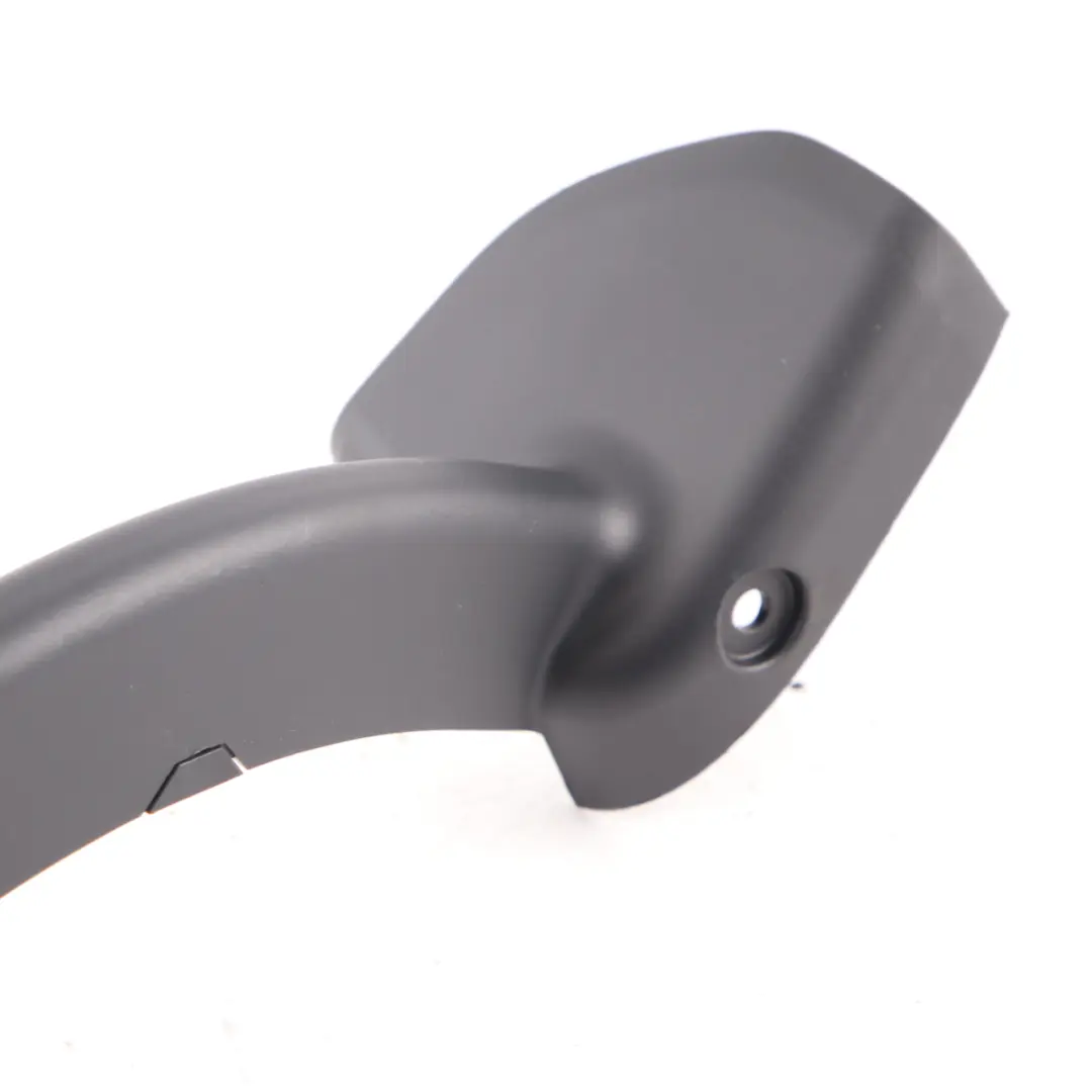 Tapa bisagra maletero Panel embellecedor portón trasero derecho para BMW G30 con número de pieza 7383563 BMW G30 Tapa bisagra maletero Panel embellecedor portón trasero derecho - SKU 7383563 - Número de pieza 7383563