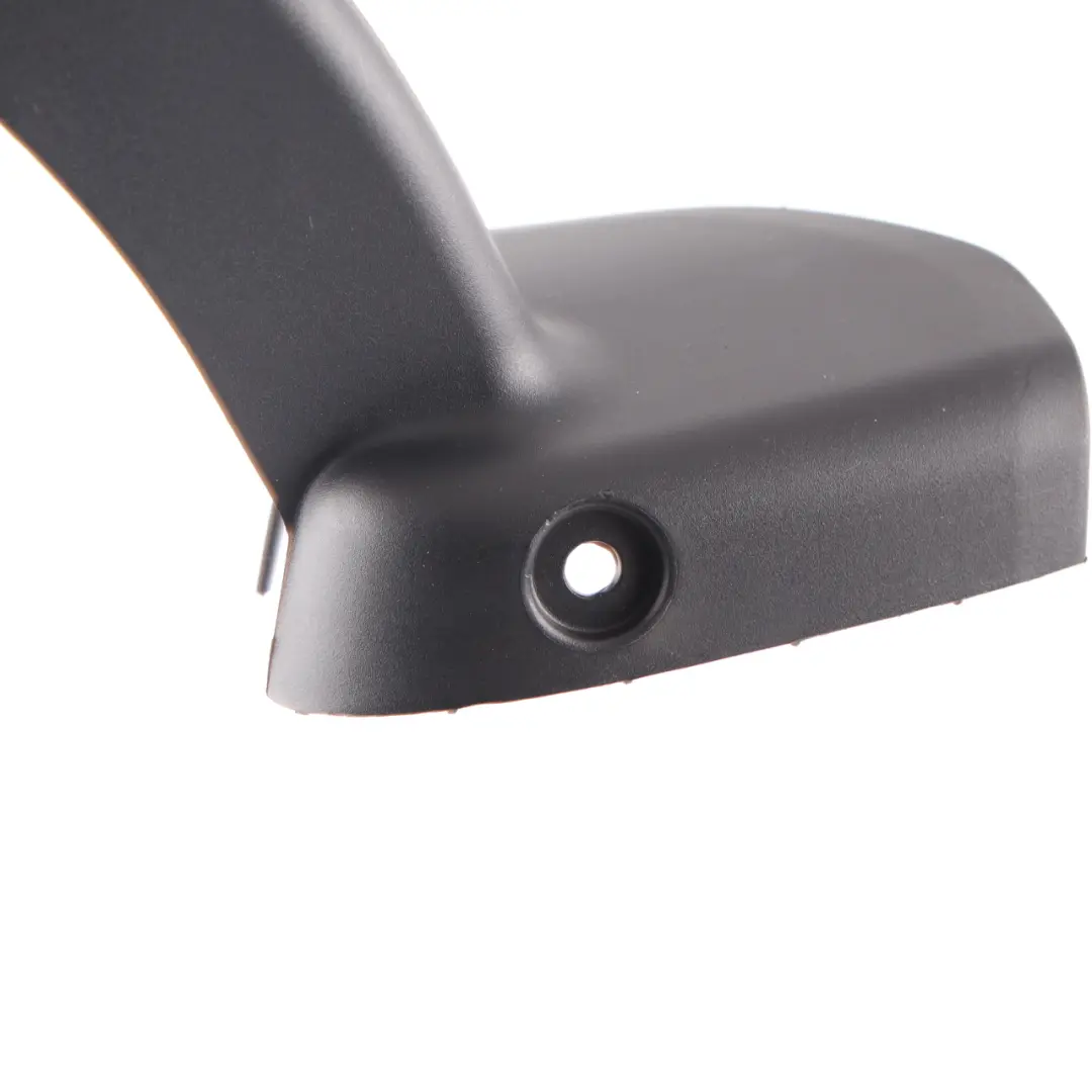 Copertura cerniera baule destra Portellone posteriore Pannello per BMW G30 con numero di parte 7383563 BMW G30 Copertura cerniera baule destra Portellone posteriore Pannello - SKU 7383563 - Numero di parte 7383563