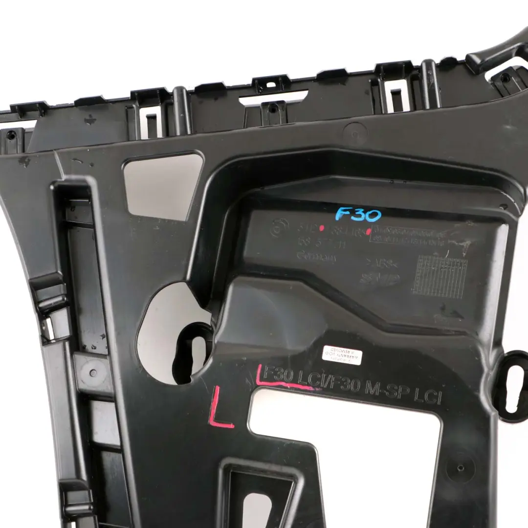 Guía Soporte Parachoques Trasero Lado Izquierdo para BMW F30 LCI con número de pieza 7384465 BMW F30 LCI Guía Soporte Parachoques Trasero Lado Izquierdo - SKU 7384465 - Número de pieza 7384465