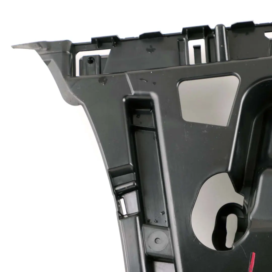BMW F30 LCI Guía Soporte Parachoques Trasero Lado Izquierdo - SKU 7384465 - Número de pieza 7384465